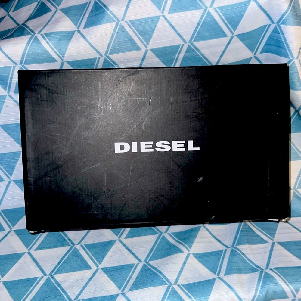 Diesel sneakers; great condition; barely worn; unique color!